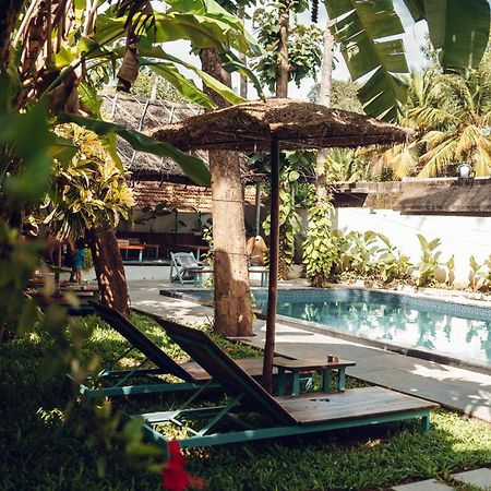 Paddlecult Surf Retreat Panzió Varkala Kültér fotó