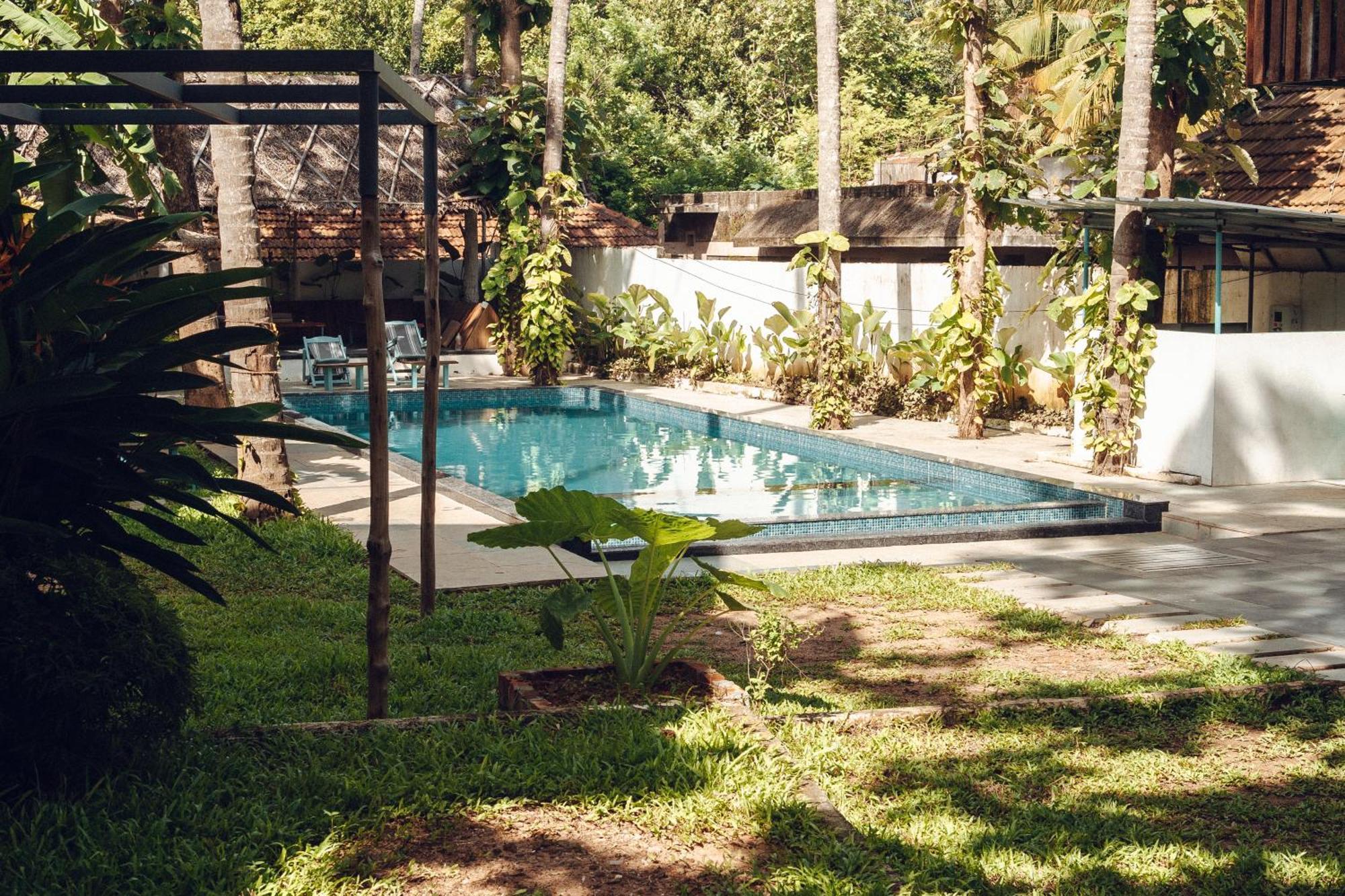 Paddlecult Surf Retreat Panzió Varkala Kültér fotó